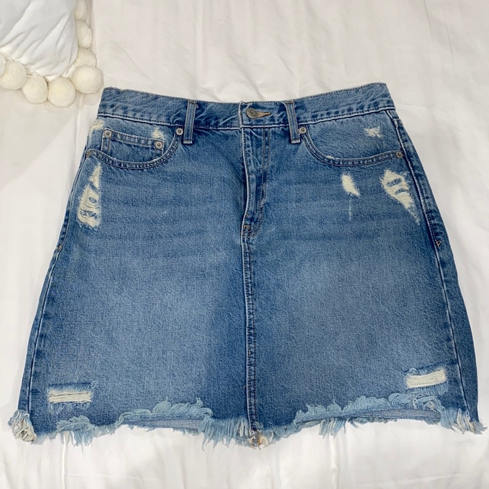 High waisted Gap mini skirt.